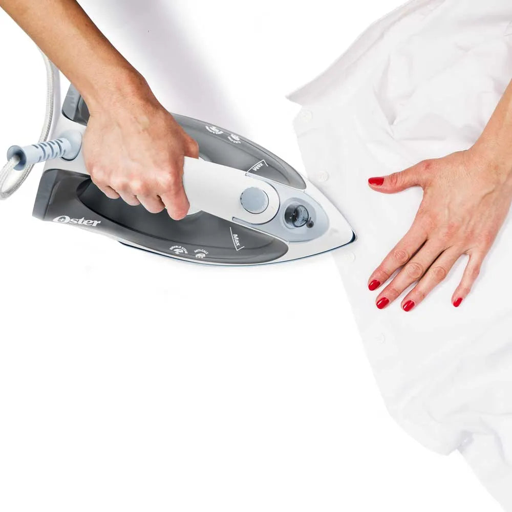 Plancha de Vapor Oster Compacta Serie 5000